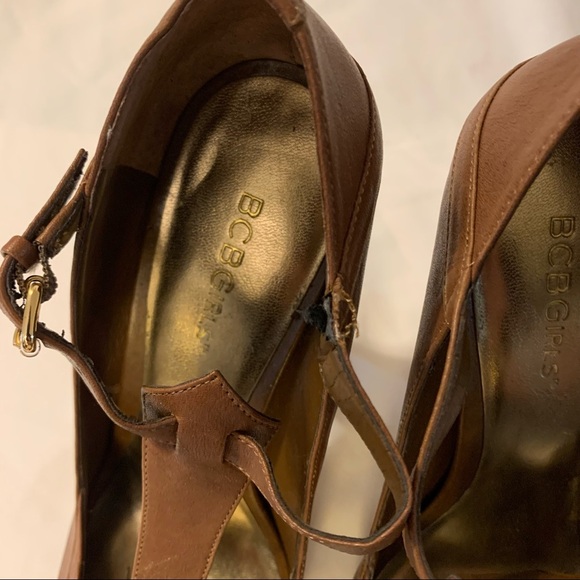 NWOT BCBGirls T-strap Peep-toe ‘Cross’ Heels- imperfect - Picture 5 of 7